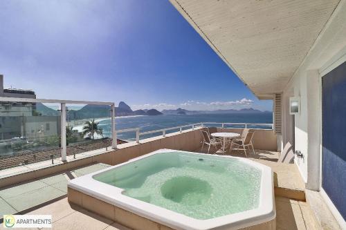 Copacabana Apartment | Beautiful 4BR duplex penthouse