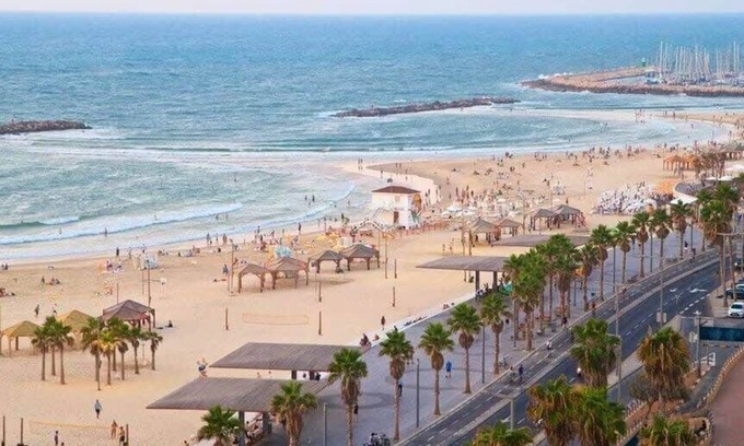 Tel Aviv City Center Apartment | Beautiful 4BR Penthouse Close Jerusalem Beach