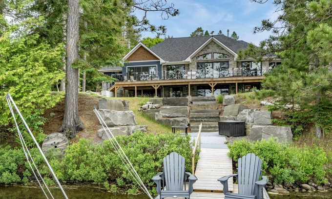 Lake of Bays Cottage | Beautiful 5 bed 3 bath cottage on Lake of Bays