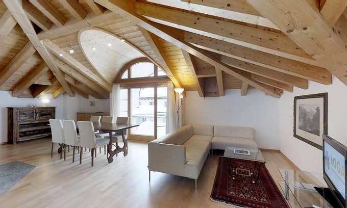 Silvaplana Apartment | Beautiful 5 - room flat in the attic with approx.