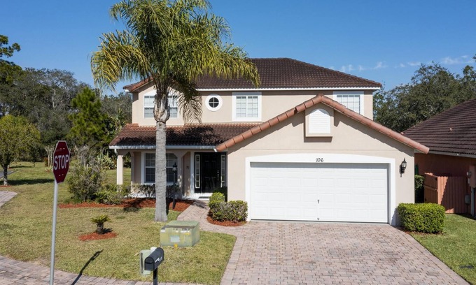 Lake Wilson Preserve House | Beautiful 5Bd Single Family w/ Game Room @ 106 Lake Wilson Preserve