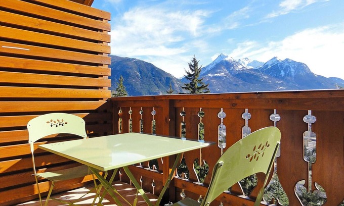 Forville Apartment | Beautiful 67m² apartment, 2 bedrooms, parking, south-facing balcony - Briançon