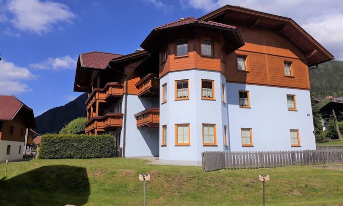 Untertschern Apartment | Beautiful apartment with balcony