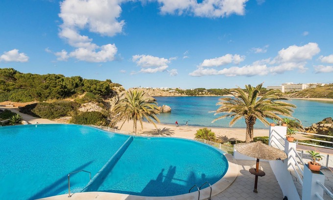 Arenal d'en Castell Apartment | Beautiful Apartment with Wi-Fi, Pool, Terrace and Sea View