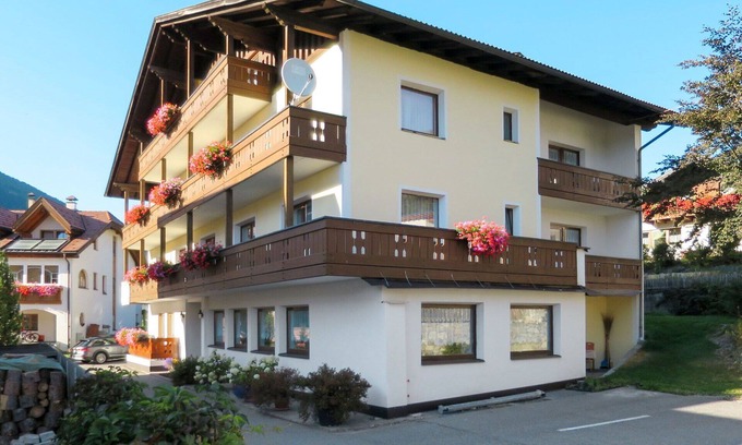 St. Valentin auf der Haide Apartment | Beautiful apartment for 6 people with WIFI, TV, balcony, pets allowed and parking