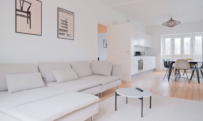 Hellerup Apartment | Beautiful and bright 4-BR - 51
