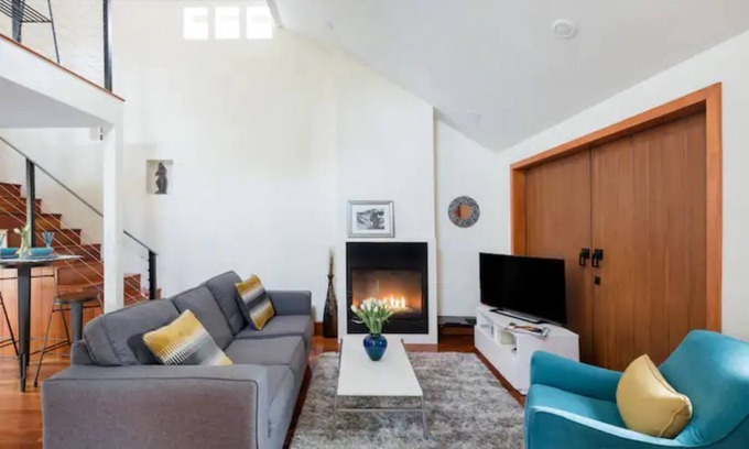 Mount Carmel Cottage | Beautiful and Private Modern Cottage Close to Silicon Valley