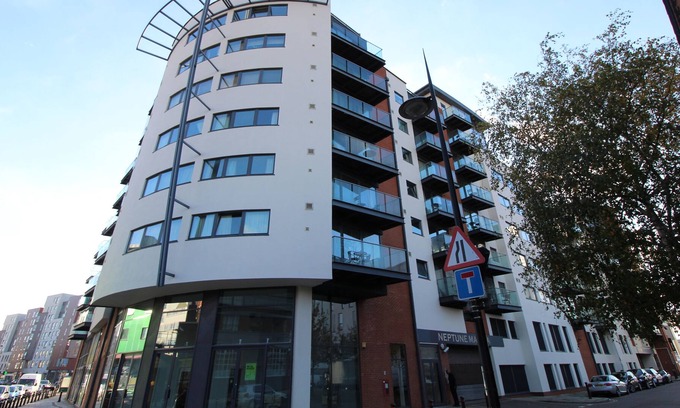 Ipswich Apartment | Beautiful and spacious waterfront apartment.