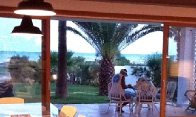 Les Deux Oueds Villa | Beautiful and spacious villa with a large waterfront garden