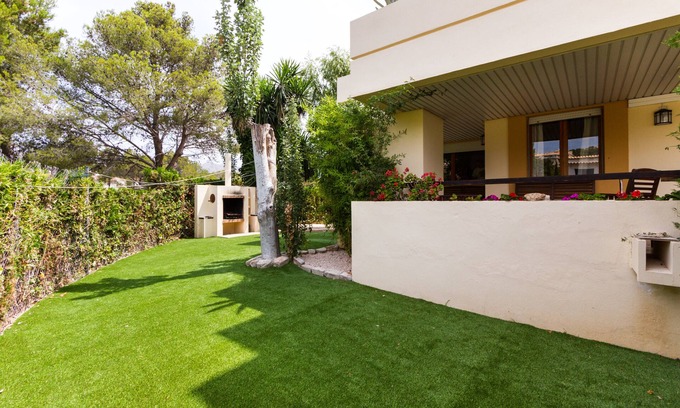 Puerto de Pollensa Apartment | Beautiful Apartment with Garden and BBQ