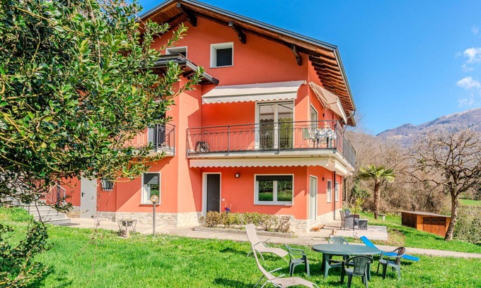 Cerano d'Intelvi Apartment | Beautiful apartment for 6 people with WIFI, TV and patio