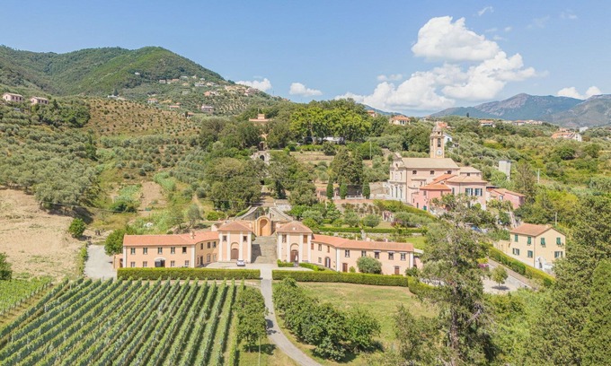 Santo Stefano del Ponte Villa | Beautiful apartment in villa for 6 guests with WIFI, TV and pets allowed