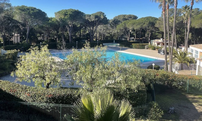 Valescure Apartment | Beautiful apartment in Saint-Raphaël with pool view