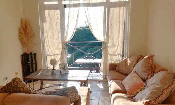 San Salvador Apartment | Beautiful apartment with pool and mountain view