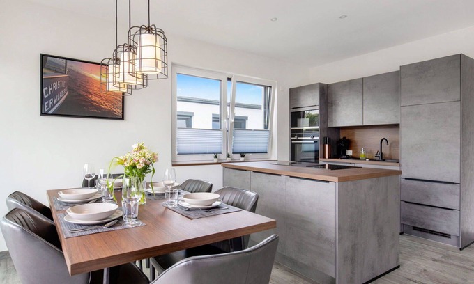 Butjadingen Apartment | Beautiful apartment for 11 guests with WIFI, TV and terrace