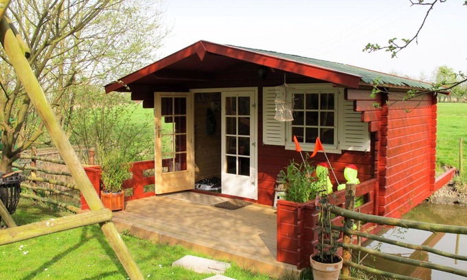 Oberndorf Apartment | Beautiful apartment for 6 people with WIFI, TV, patio and pets allowed