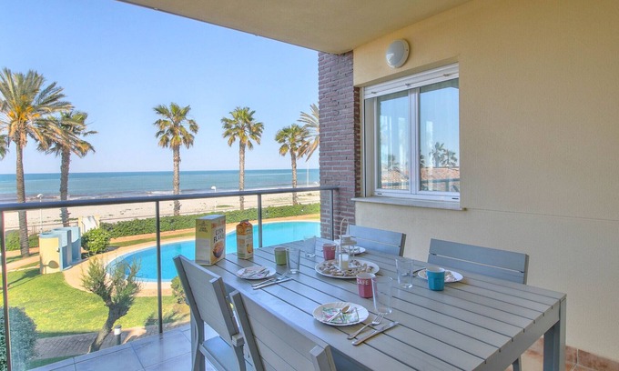 Almadrava Beach Apartment | Beautiful apartment in First Line Marina Azul