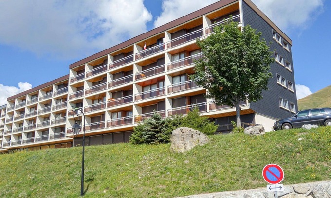 La Toussuire Apartment | Beautiful apartment for 6 people with WIFI, TV and balcony