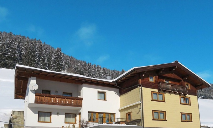 Kappl Villa | Beautiful apartment in villa for 6 guests with WIFI, TV, terrace and parking