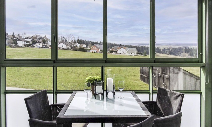 Loffingen Apartment | Beautiful apartment for 3 people with pool, WIFI, TV, balcony, pets allowed and panoramic view