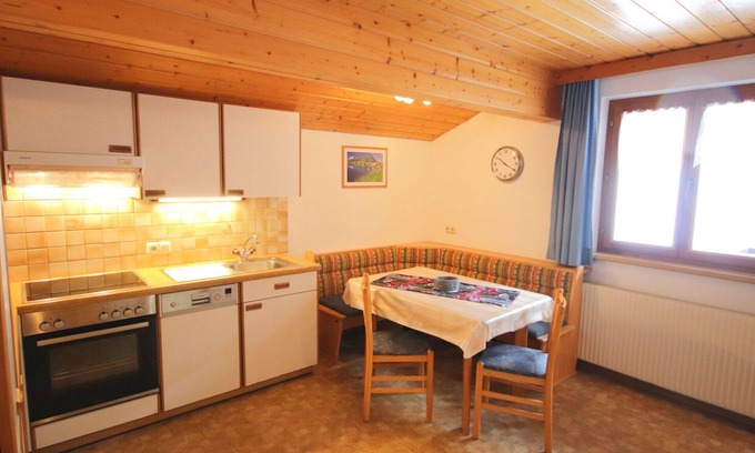 Gaschurn Apartment | Beautiful apartment for 6 people with WIFI, TV, patio and pets allowed