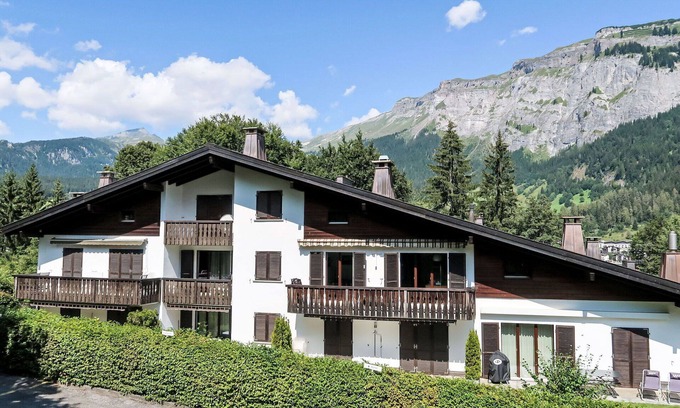 Flims Apartment | Beautiful apartment for 6 people with WIFI, TV, balcony and panoramic view