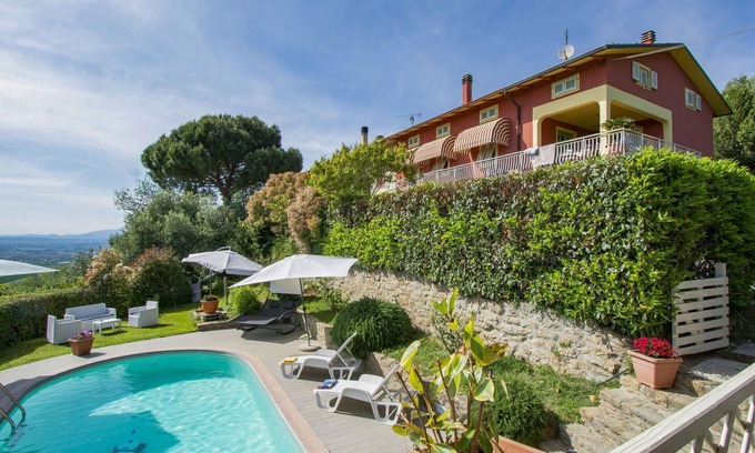 Giugnano Apartment | Beautiful apartment for 10 guests with private pool, WIFI, TV, patio and pets allowed