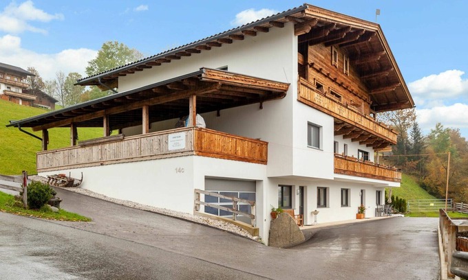 Stummerberg Apartment | Beautiful apartment for 4 people with WIFI, TV, terrace, panoramic view and parking