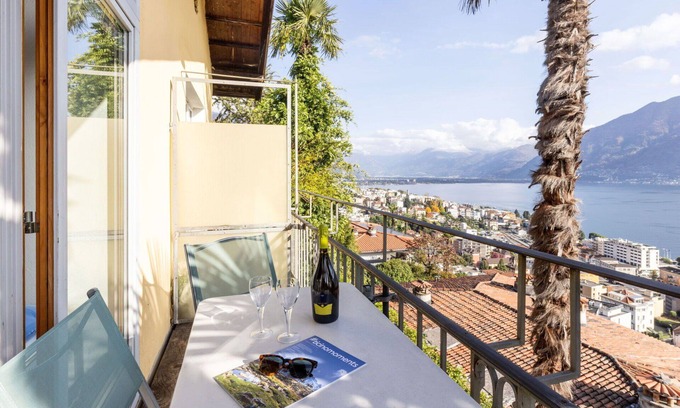 Orselina Apartment | Beautiful apartment for 2 people with WIFI and balcony