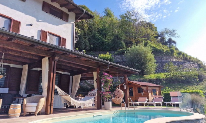 Ardenno Apartment | Beautiful apartment for 5 guests with WIFI, pool, TV, terrace and parking