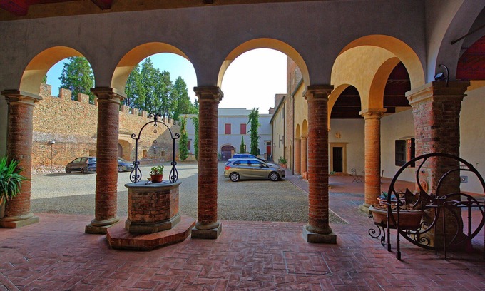 Certaldo Alto Apartment | Beautiful apartment for 4 people with WIFI, A/C, TV and panoramic view, close to San Gimignano