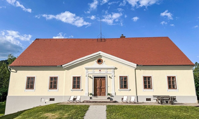 Spodnja Polskava Apartment | Beautiful apartment for 3 people with pool, WIFI and TV