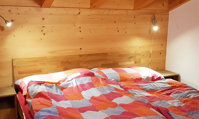 Lenk Apartment | Beautiful apartment for 4 people with WIFI, TV, balcony and pets allowed