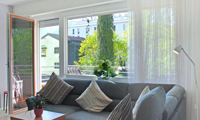 Losone Apartment | Beautiful apartment for 4 guests with WIFI, TV, balcony, pets allowed and parking