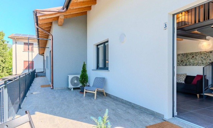 Dervio Apartment | Beautiful apartment for 4 guests with WIFI, A/C, pool, TV, patio, panoramic view and parking