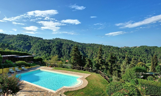 Massarosa Apartment | Beautiful apartment for 4 guests with pool, WIFI, TV and panoramic view, close to Viareggio