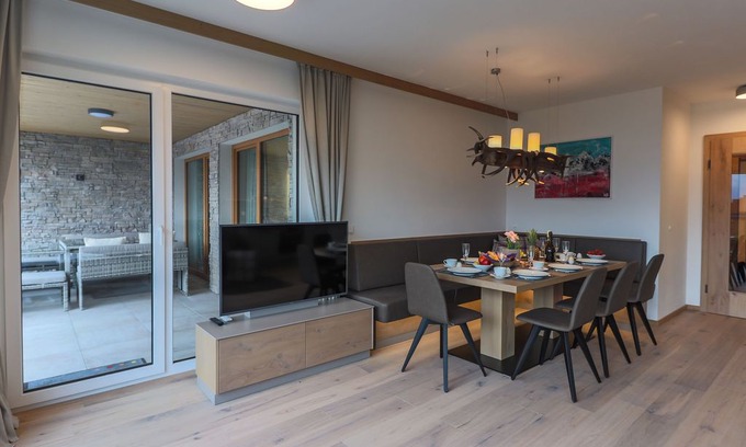 Paß Thurn Apartment | Beautiful Apartment in Mittersill with Sauna