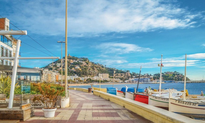 Blanes Apartment | Beautiful apartment in Blanes with kitchen