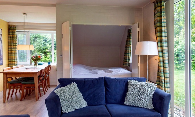 Municipality of Dalfsen House | Beautiful apartment in villa for 6 people with WIFI, pool, TV and terrace