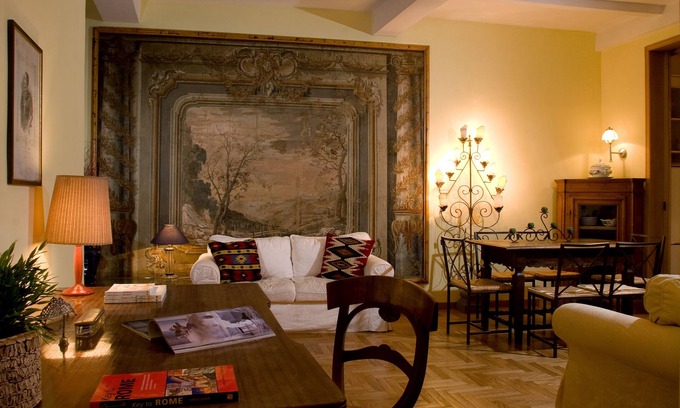Rione III Colonna Apartment | Beautiful Apartment in the heart of Rome, Spanish Steps