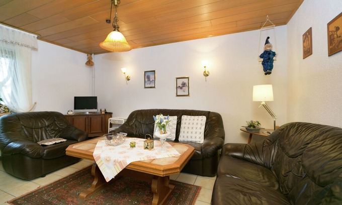 Winnen Apartment | Beautiful Apartment in Winnen near Forest and Town Centre