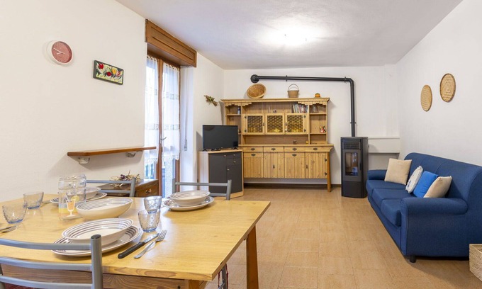 Cataeggio Apartment | Beautiful apartment for 4 guests with TV and terrace