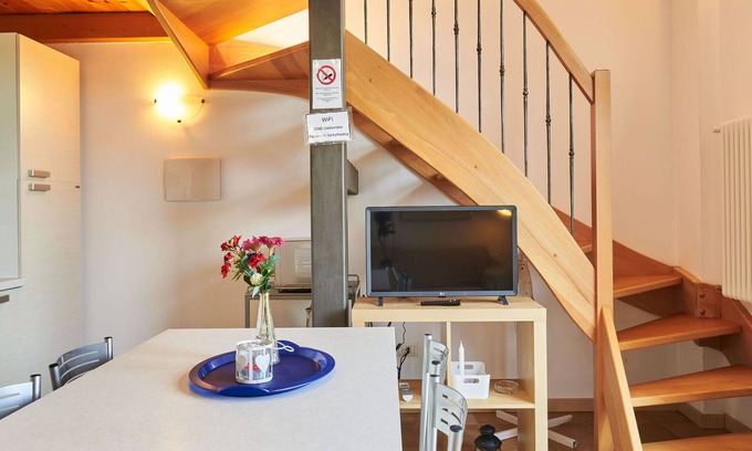 Consiglio di Rumo House | Beautiful apartment in villa for 4 guests with WIFI, A/C, TV, patio, pets allowed and parking