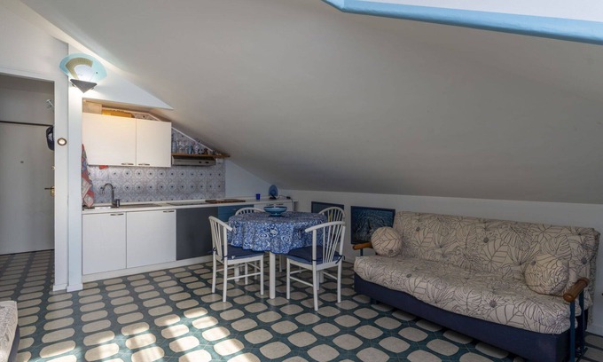 Laigueglia Apartment | Beautiful apartment for 3 guests with WIFI, A/C