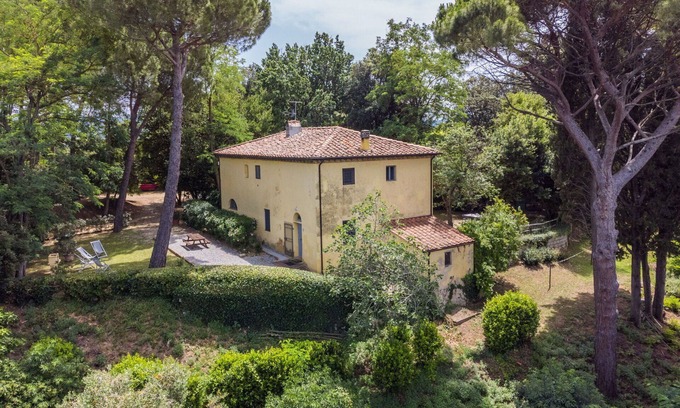 Lorenzana Villa | Beautiful apartment in villa for 4 people with WIFI, pool and pets allowed