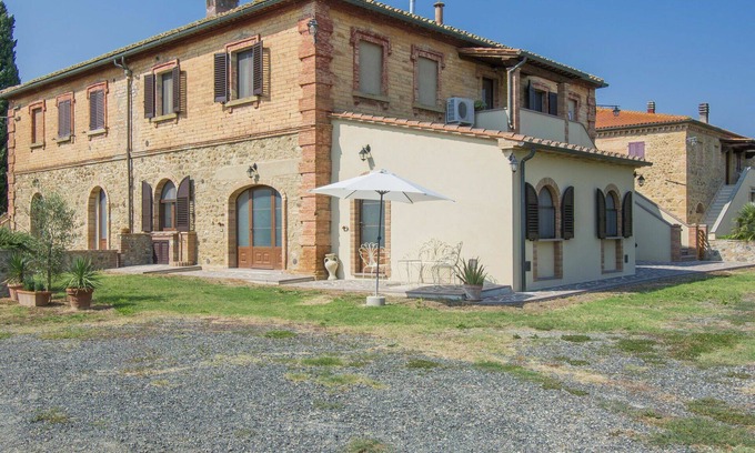Pomarance Villa | Beautiful apartment in villa for 7 people with A/C, WIFI, terrace and pets allowed