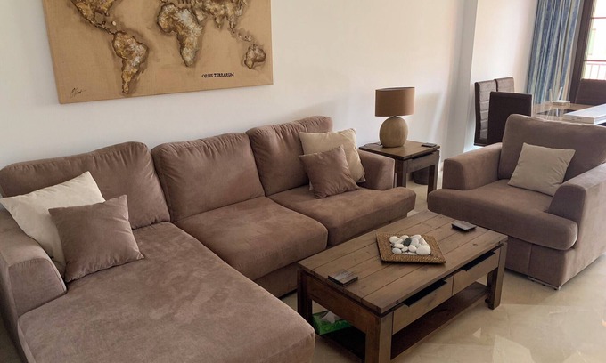 Benahavis Apartment | Beautiful Apartment with pool on Golf & Sport resort with fibre broadband