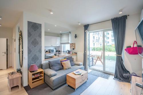 Warsaw Apartment | Beautiful apartment with garden and private garage, close to the airport