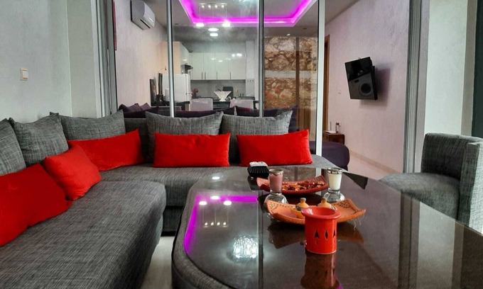 Anza Apartment | Beautiful Appart Agadir Aourir: Feet in the water!