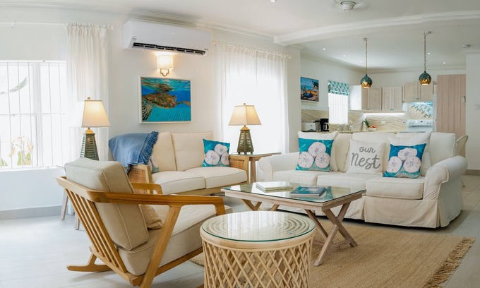 Dover Apartment | Beautiful Beachfront Apartment: Turtles Nest B